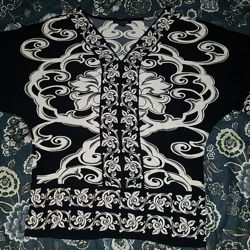Black & White Short sleeve